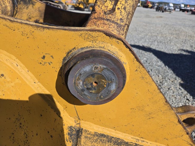 komatsu-pc210-lc-10-image-21