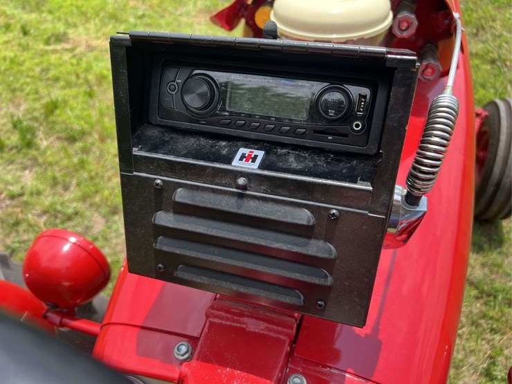 farmall-560-lp-image-70