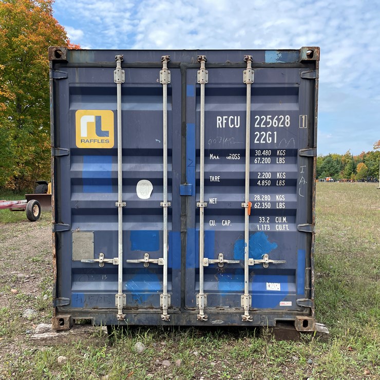 #8106 • 20' Standard Height Shipping Container