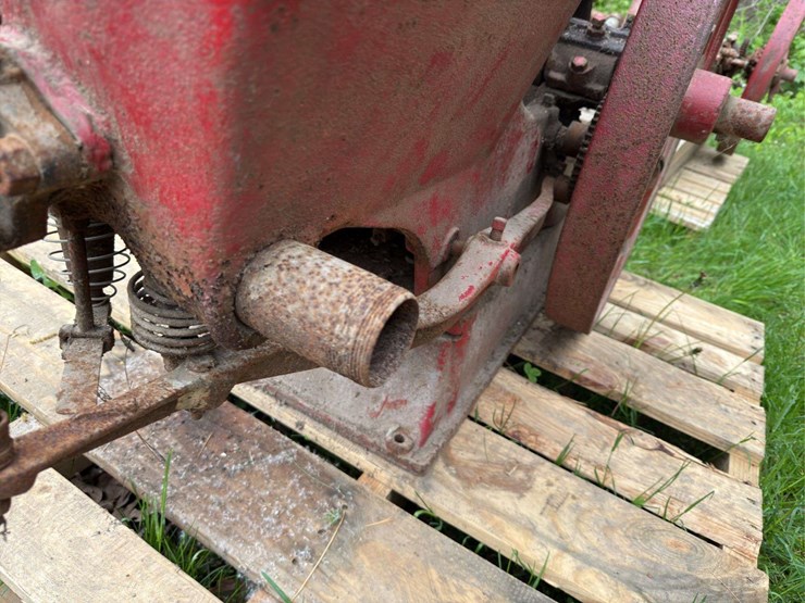 5hp-new-holland-image-10