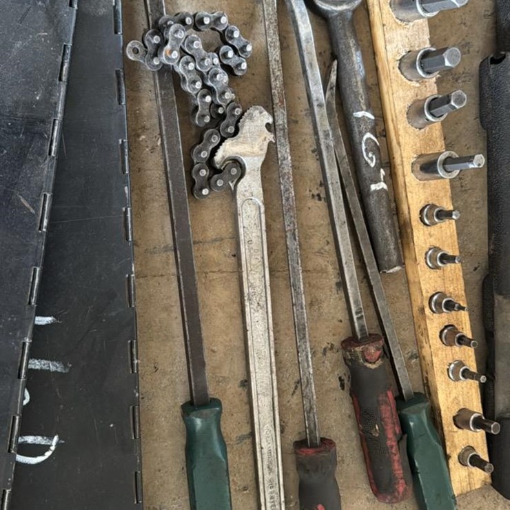 #164 • Chain Pipe Wrench & Pry Bars