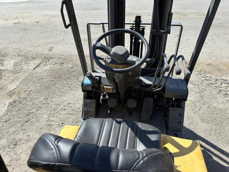 2004-komatsu-c30axps-forklift-image-17