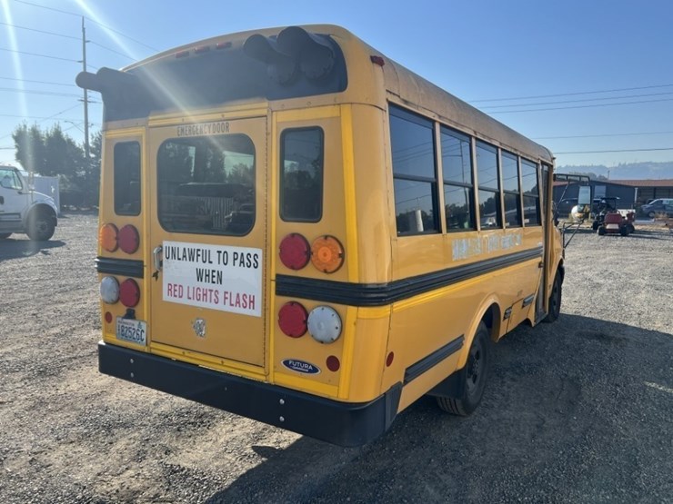 2007-chevrolet-express-school-bus-image-4