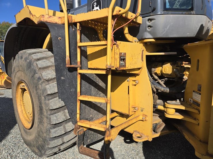 2007-deere-844j-image-42