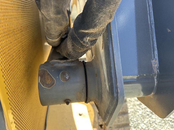 2018-deere-333g-image-22