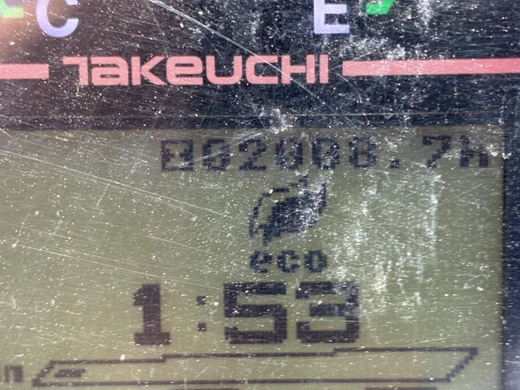 2019-takeuchi-tb240-image-24