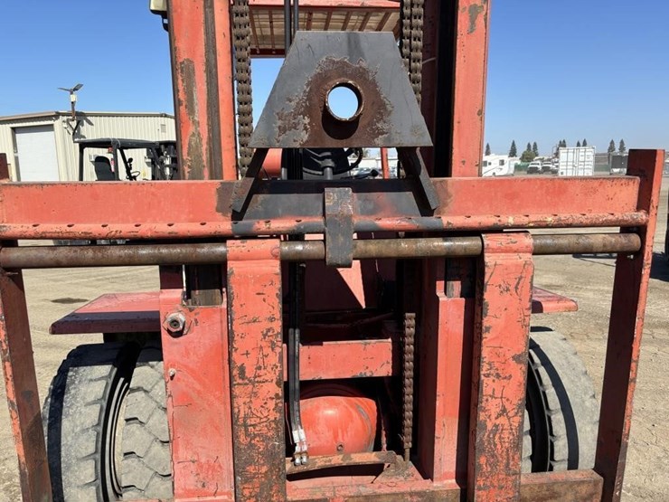 clark-gph75-forklift-image-11