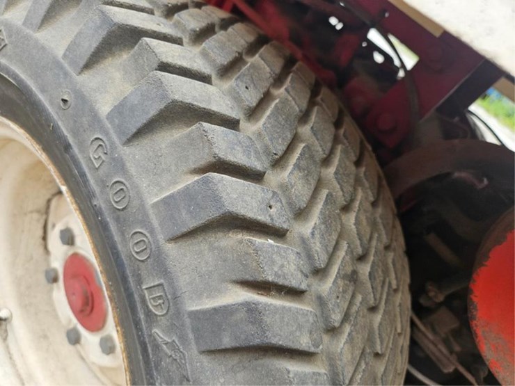 #2036-•-gravely-810-garden-tractor-image-23