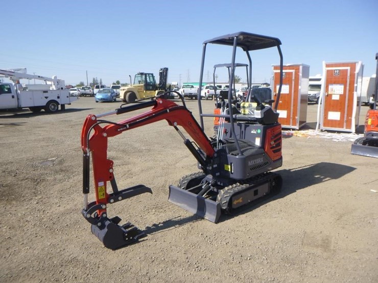 2025-agt-mx15rx-hydraulic-excavator-image-1
