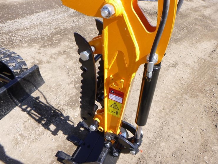 2025-vicsec-vc13-hydraulic-excavator-image-12