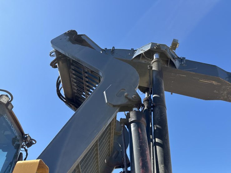 2018-deere-844k-image-22