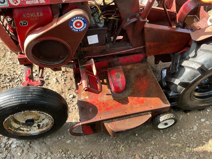 #114-•-wheel-horse-garden-tractor-image-29
