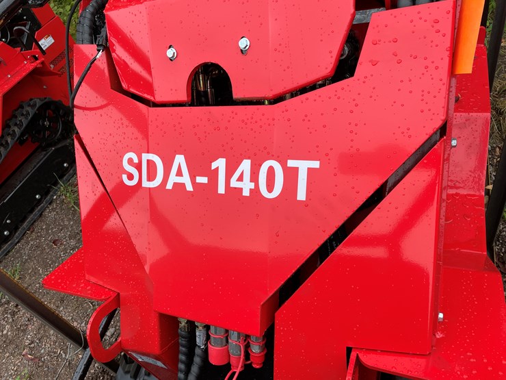 #8168-•-agt-crawler-loader-image-18