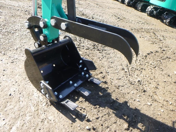 2025-agt-h15r-hydraulic-excavator-image-9