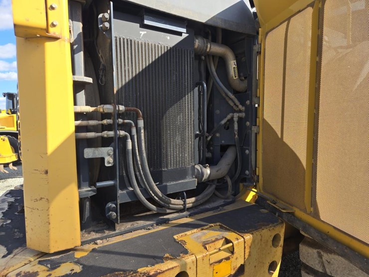 2007-deere-844j-image-47