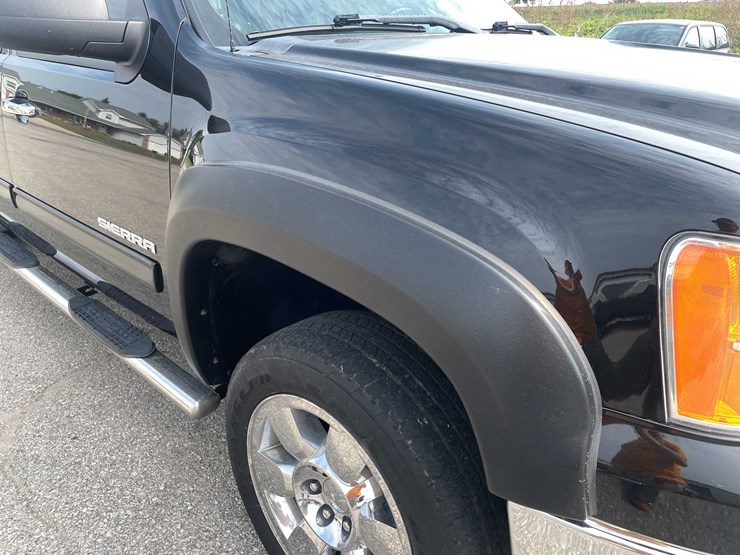 #1966-•-2011-gmc-sierra-(has-wi-title)-(of)-image-17