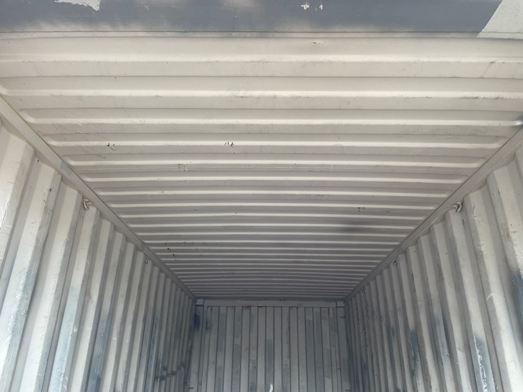 #8106-•-20'-standard-height-shipping-container-image-15