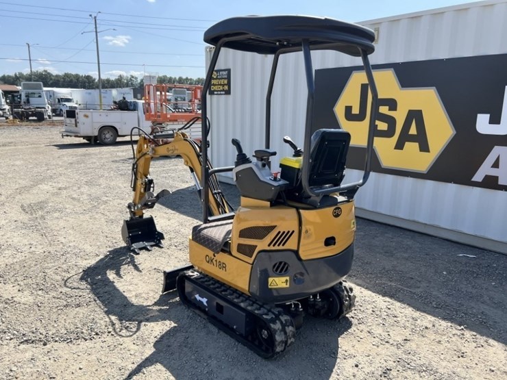 2025-cfg-qk18r-mini-hydraulic-excavator-image-6