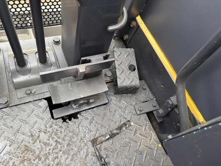 komatsu-pc28uu-image-31