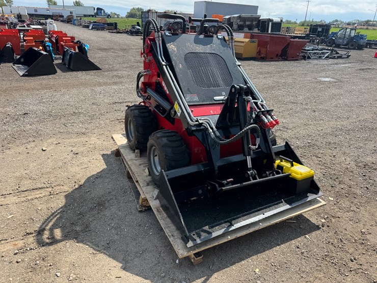 #1045-•-2024-mini-wheeled-skidsteer-image-3