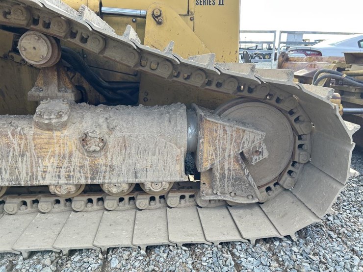 caterpillar-d4h-image-64