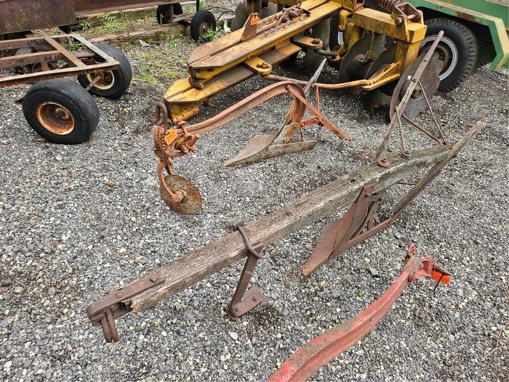 #2062-•-2---antique-plows-image-1