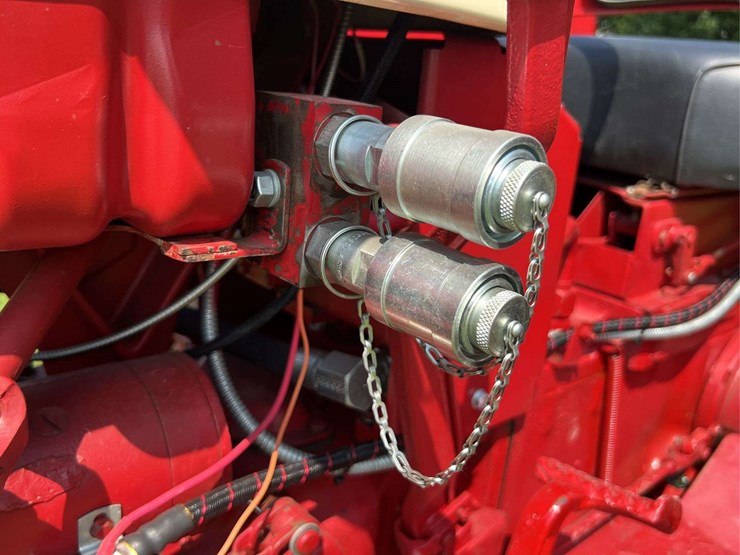 farmall-340-image-87