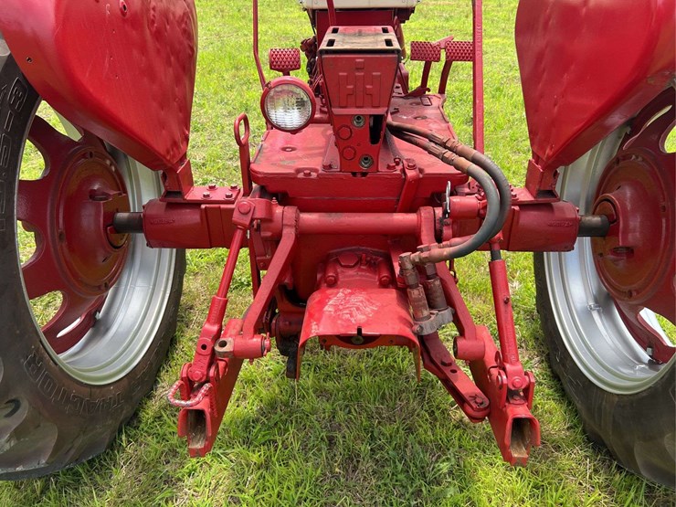 farmall-560-image-44