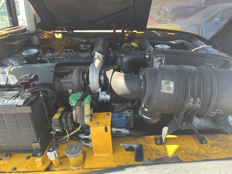 2009-jcb-527-55-image-24