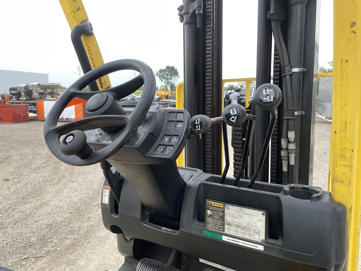 #1036-•-hyster-40-3,750lb-lp-forklift-image-20