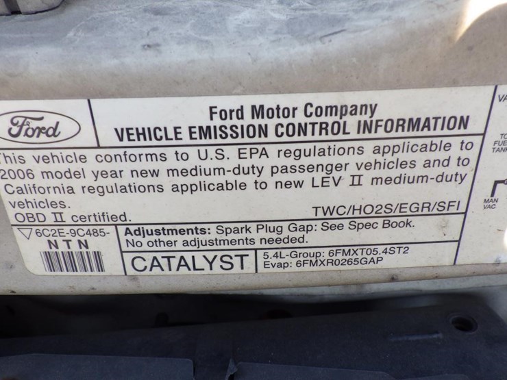 2006-ford-econoline-350-image-12