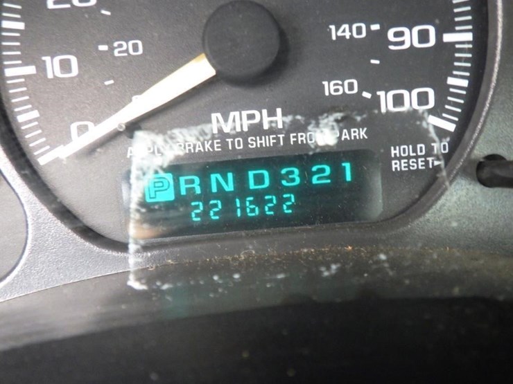 2002-chevrolet-1500-image-12