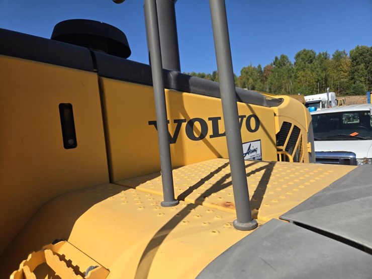 volvo-l120f-image-39