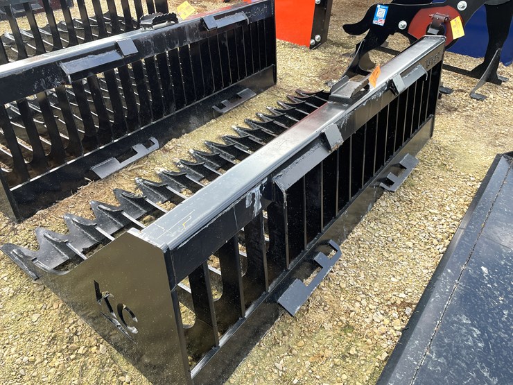 #3009-•-skid-steer-6'-6"-rock-bucket-image-4