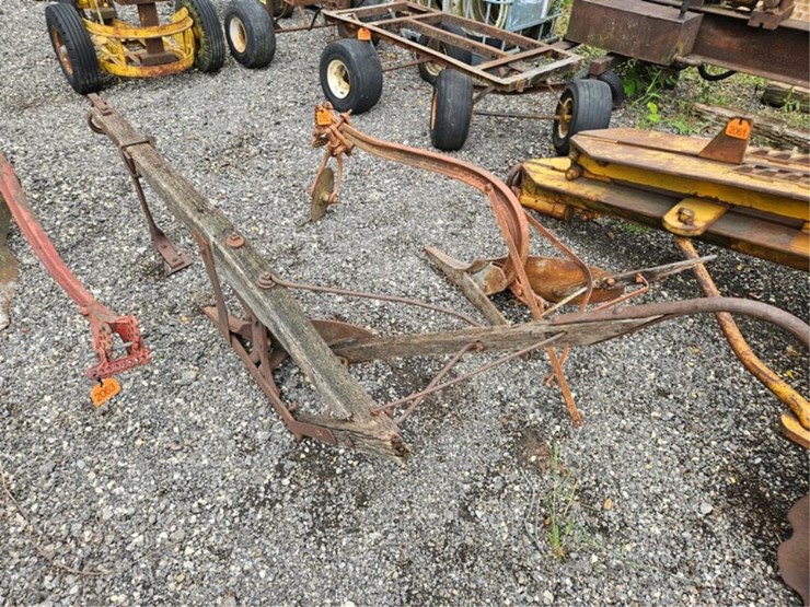 #2062-•-2---antique-plows-image-2