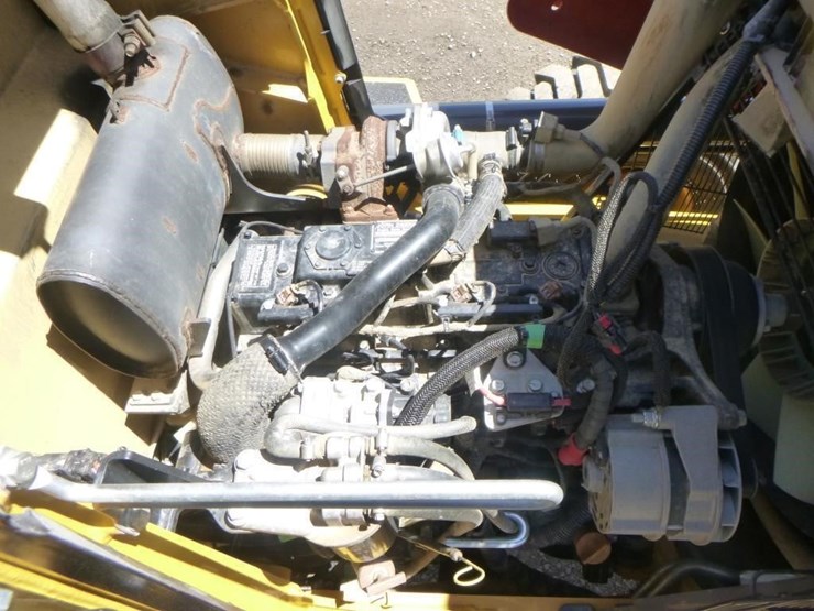 2021-deere-210l-image-36
