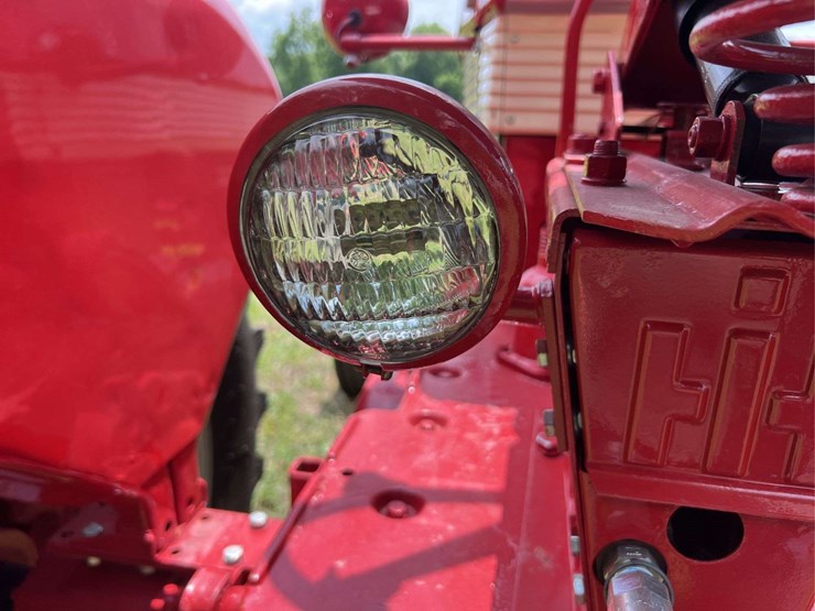 farmall-560-lp-image-55