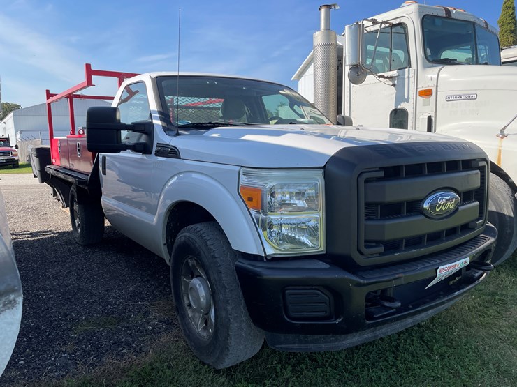 2011-ford-f350-xl-image-3