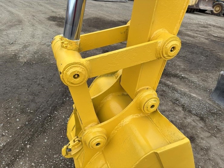 komatsu-pc50uu-1-image-13