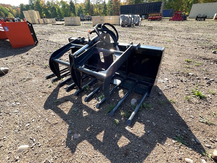 #8242-•-wolverine-compact-tractor-manure-fork-grapple-image-1