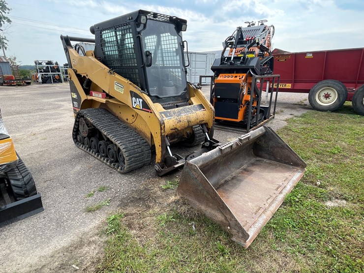 2002-caterpillar-257-image-2