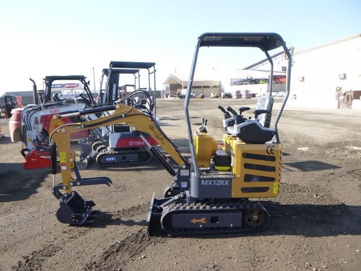 2025-agt-mx12rx-hydraulic-excavator-image-5