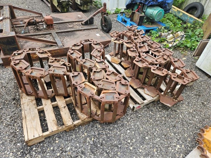 #2039-•-grouser-12"-steel-skid-steer-tracks-image-2
