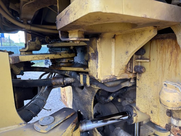 caterpillar-950h-image-21