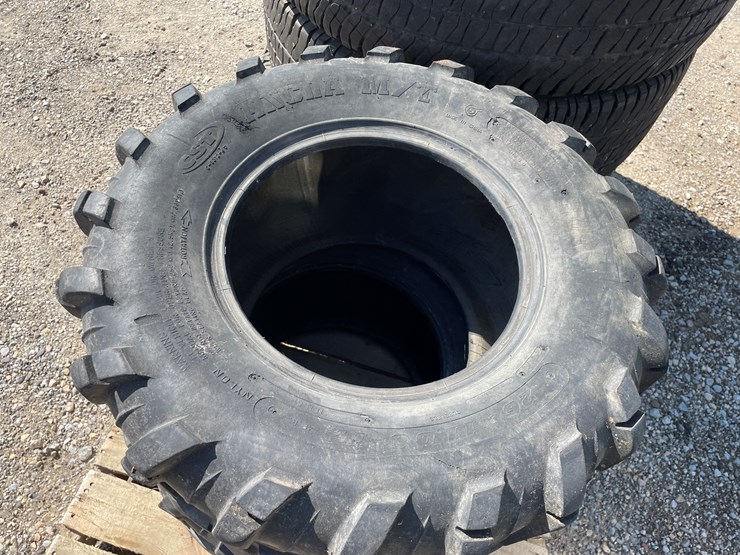 #6771-•-(2)-utv-drive-tires-and-(4)-tires-image-3