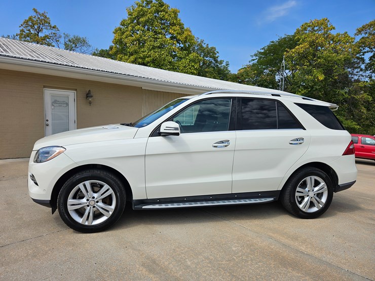 #18517-•-2013-mercedes-benz-m-class-multipurpose-vehicle-(mpv)-image-4
