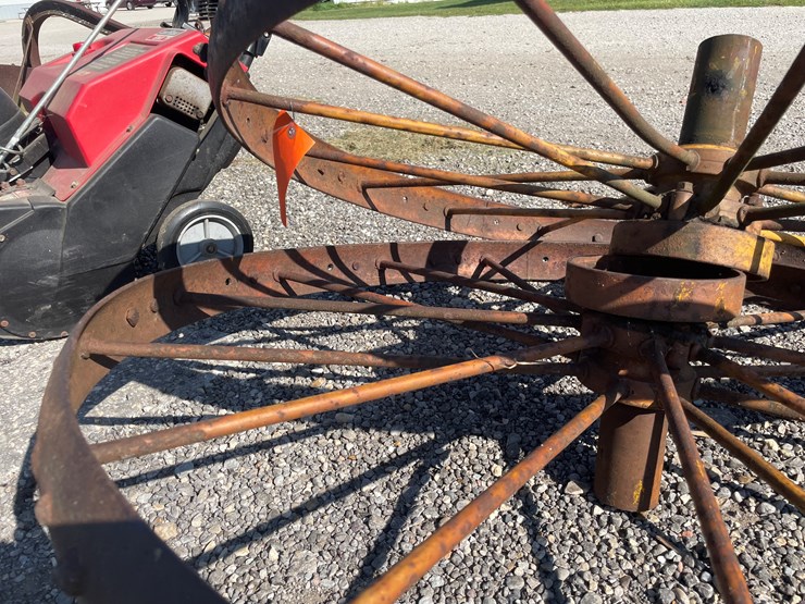#6637-•-(2)-spoked-iron-wheels-image-11