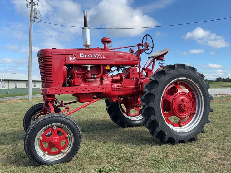 farmall-mv-image-1