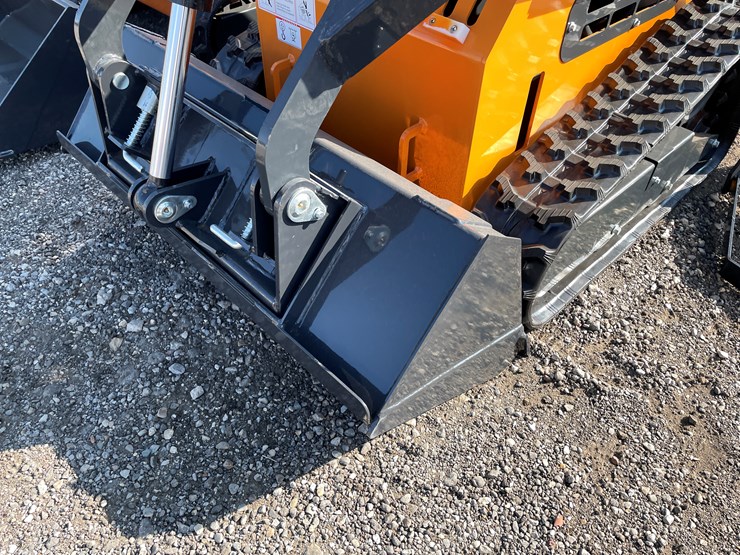 #1043-•-2025-landhonor-ldh-ht380-mini-tracked-skidsteer-image-8