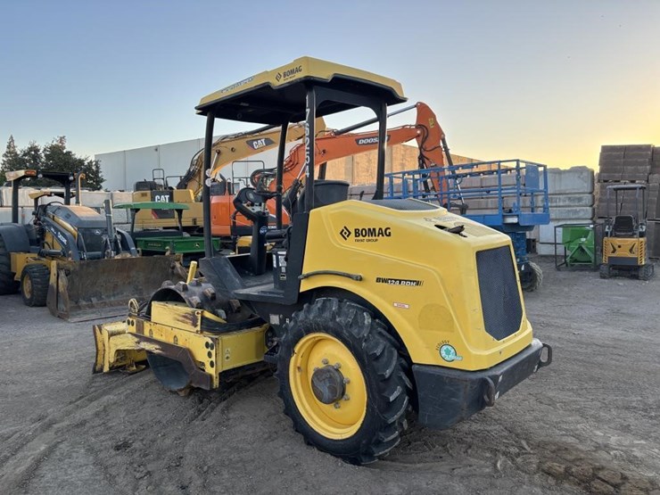 2018-bomag-bw124pdh-5-image-4
